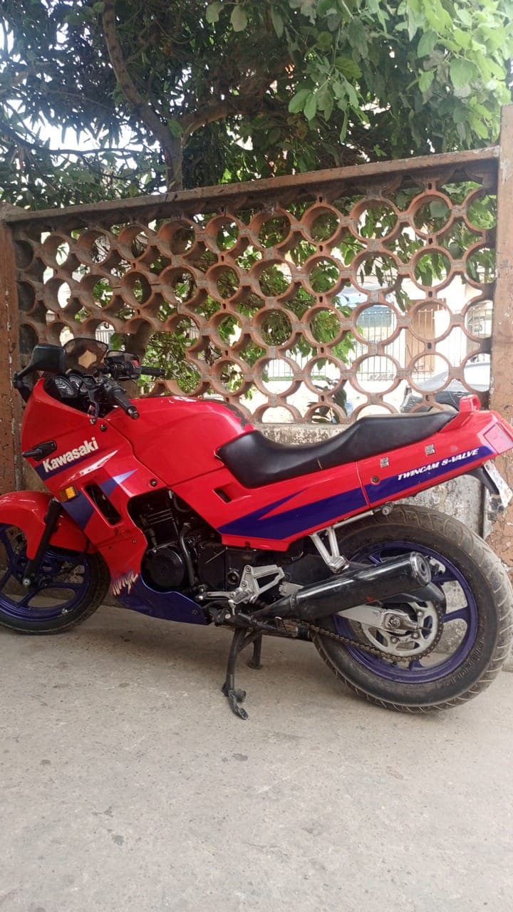 Kawasaki GPX250cc - Foreign used