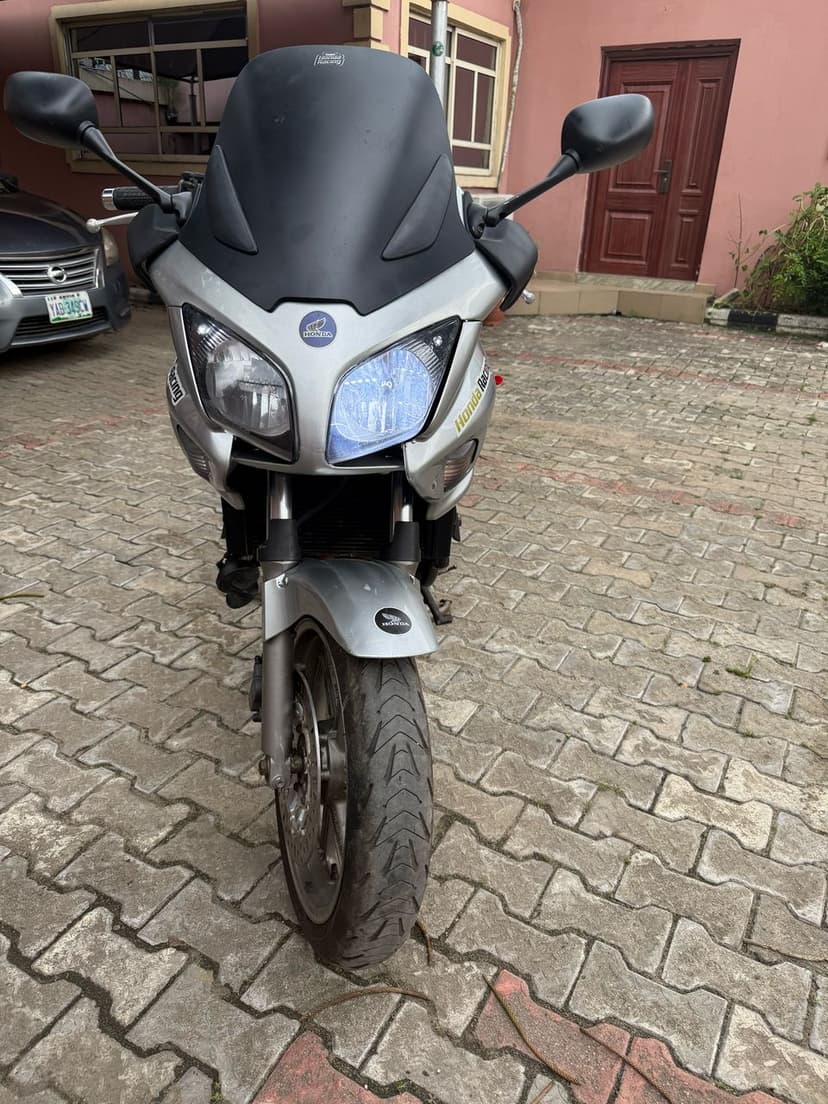 2015 Honda CBF1000cc - Abuja - N5,250,000