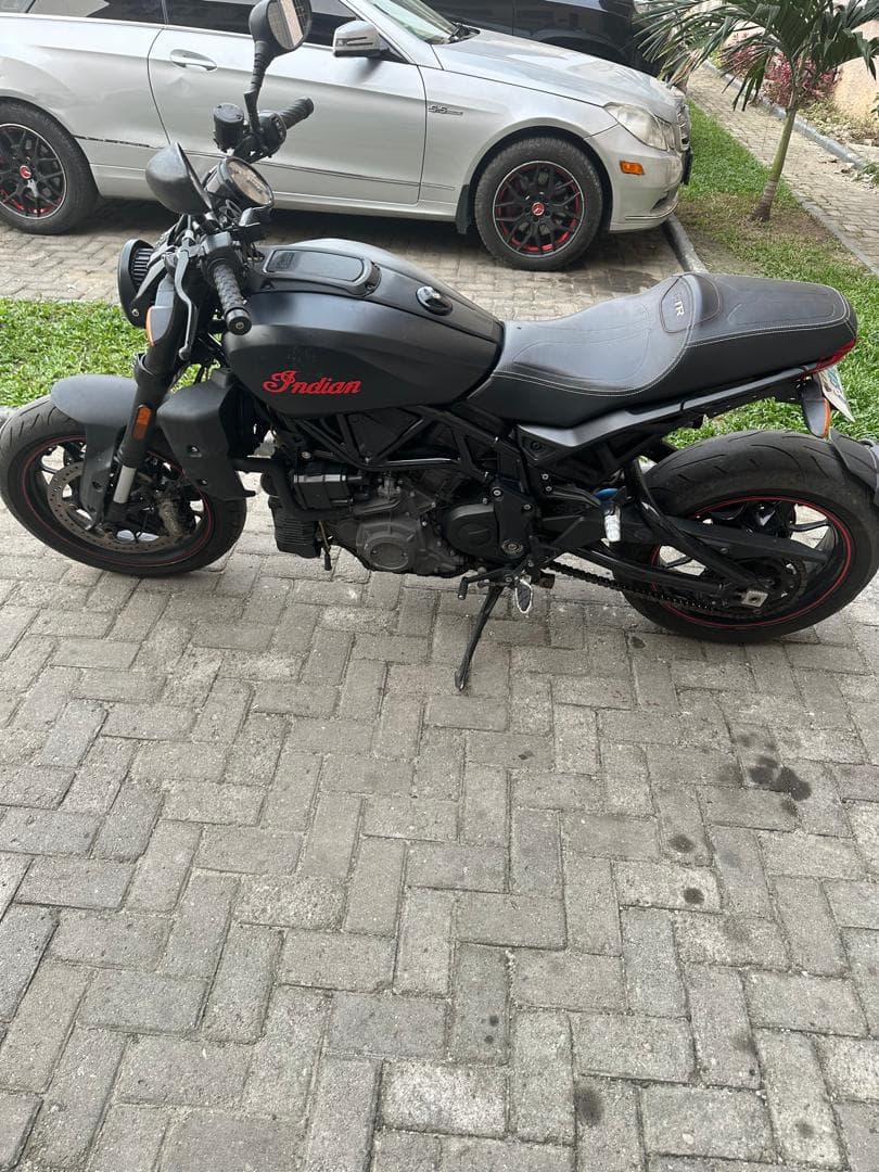 Indian cruiser 1200cc -